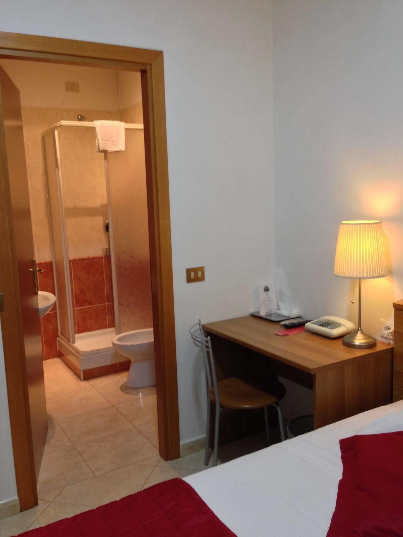 San Paolo Guest House روما المظهر الخارجي الصورة